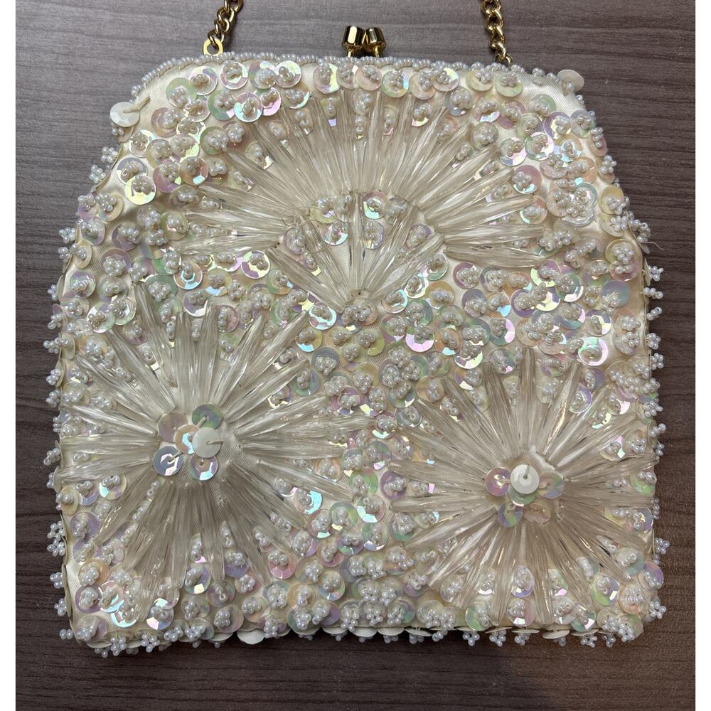 White Beaded/Sequins Clutch Purse